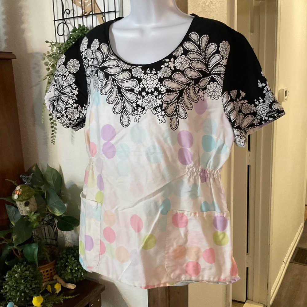 Scrubs Cherokee Monochrome Floral Blouse